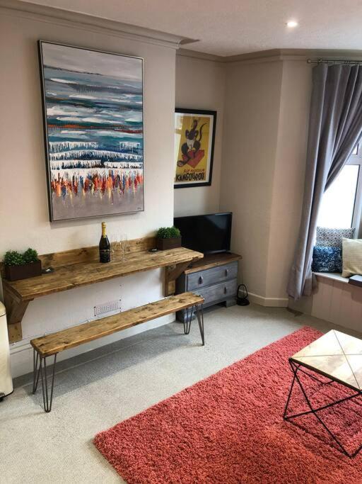 Charming, Bright, Hilltop Apartment. Hastings Ngoại thất bức ảnh
